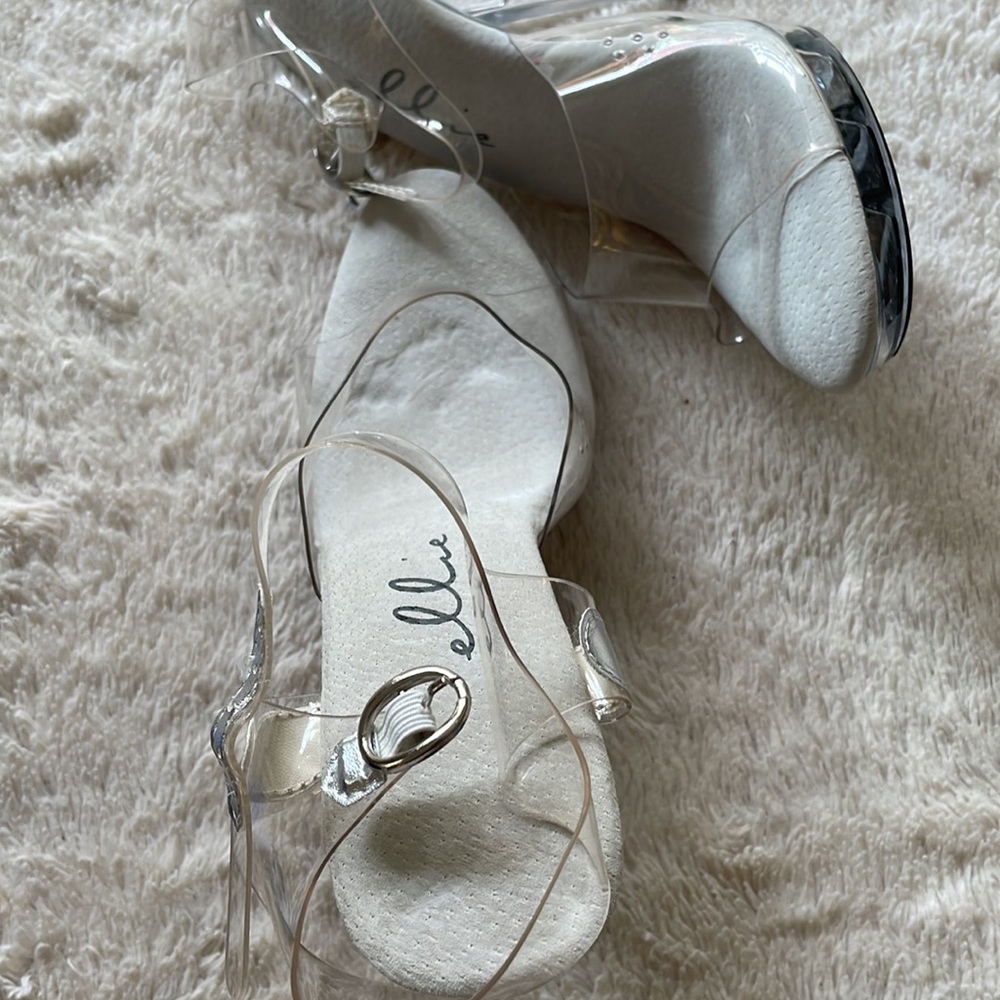 Fancy High Heels - Picture 5 of 5
